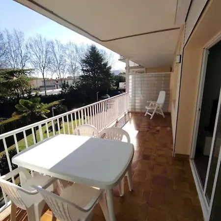 Apartamento Reformado Con Aparcamiento. Playa 5min A Pie. Lägenhet