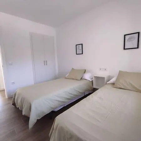 Reformado Con Aparcamiento. Playa 5min A Pie. Апартаменты